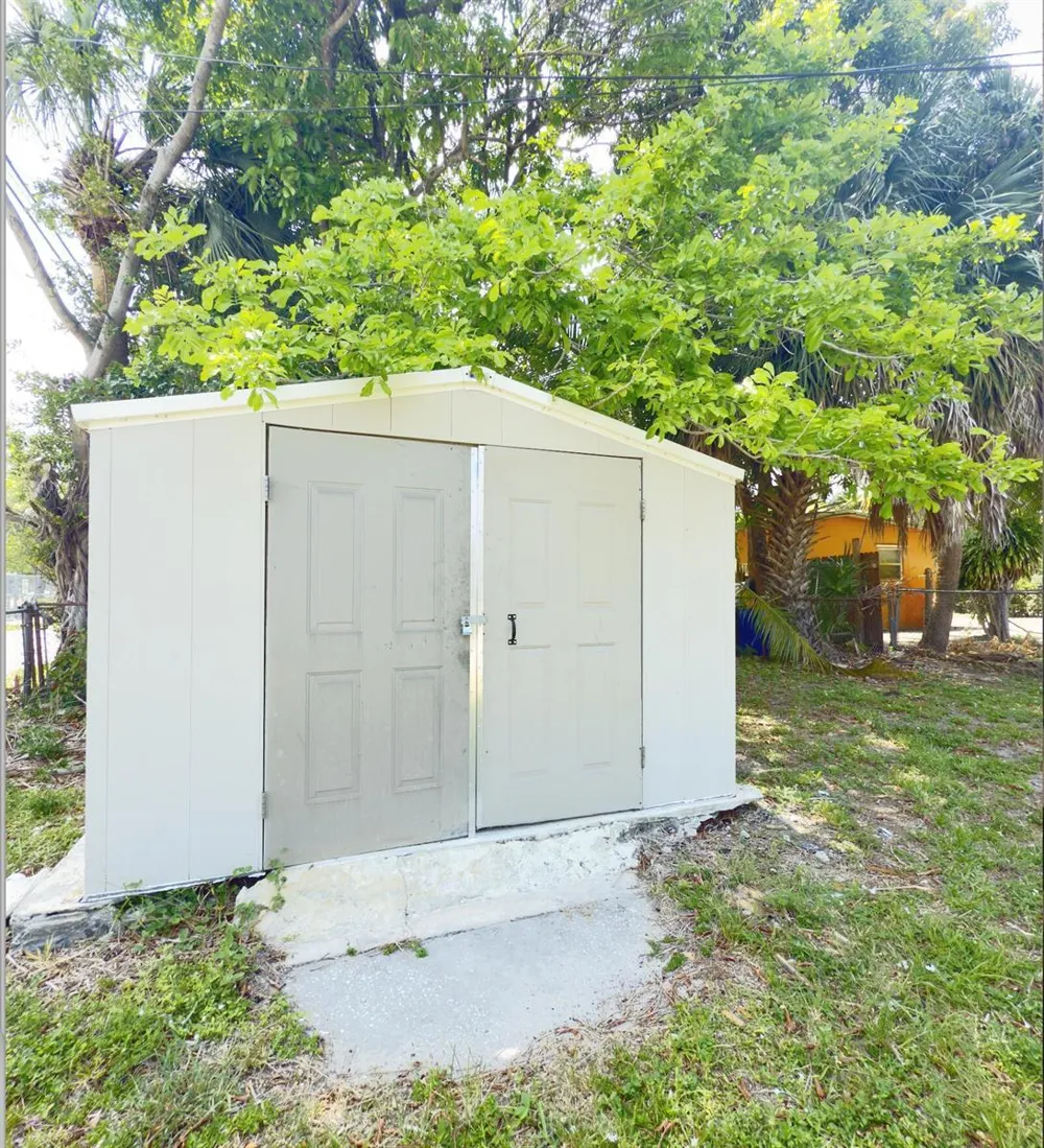 3530 NW 1ST COURT NW Fort Lauderdale, FL 33311