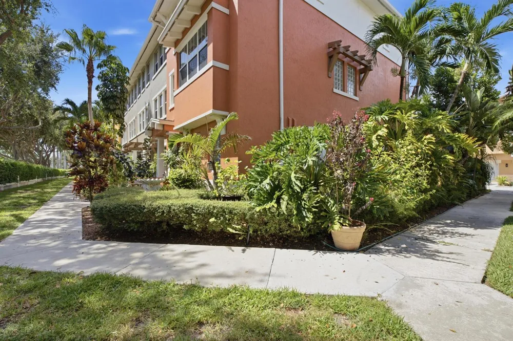 960 Millbrae Court #6 West Palm Beach, FL 33401
