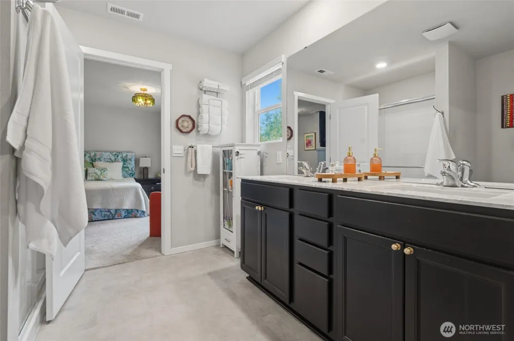 1137 SW Pendleton Way Port Orchard, WA 98367