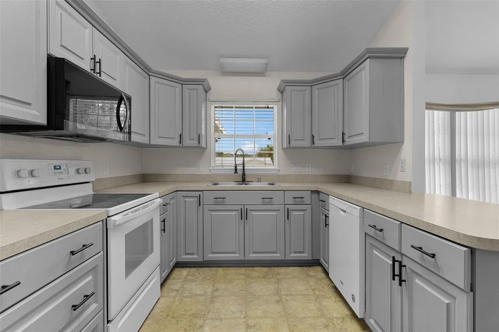 36127 PINE TREE STREET Fruitland Park, FL 34731