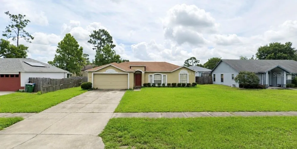 1746 MEREDITH AVENUE Deltona, FL 32738