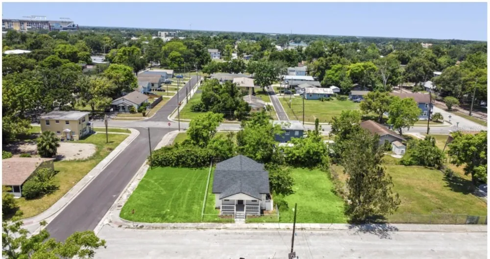 204 GARDEN AVENUE Orlando, FL 32805