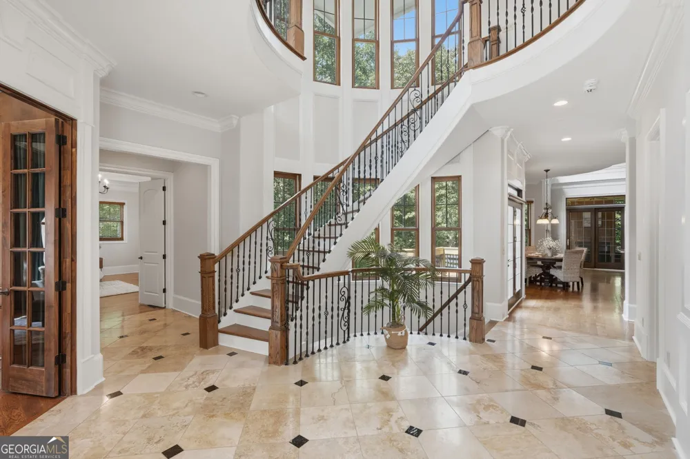 112 Overlook CIR Dawsonville, GA 30534