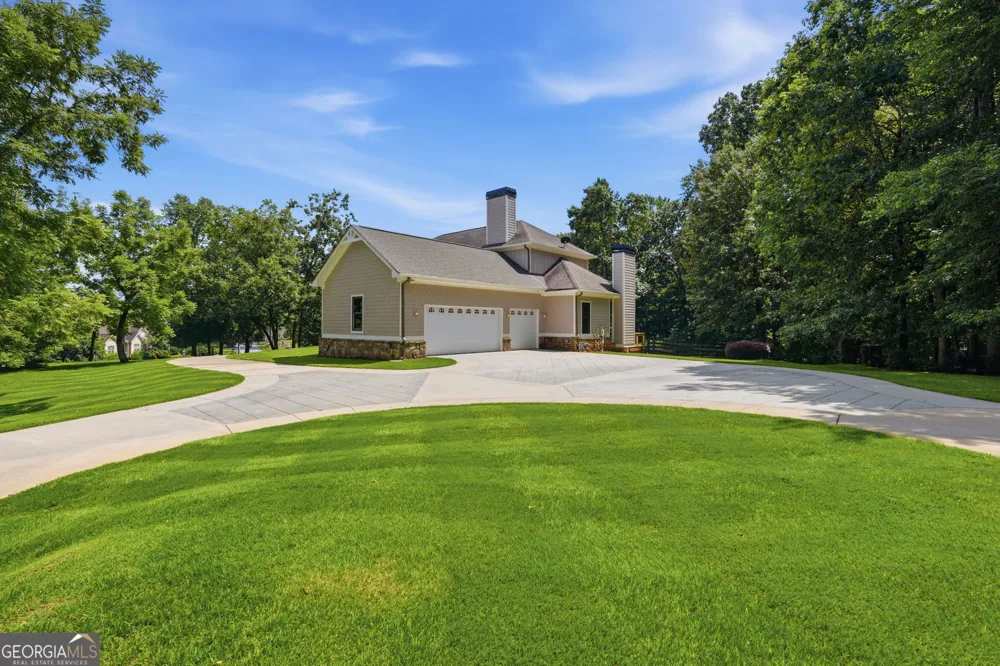 112 Overlook CIR Dawsonville, GA 30534