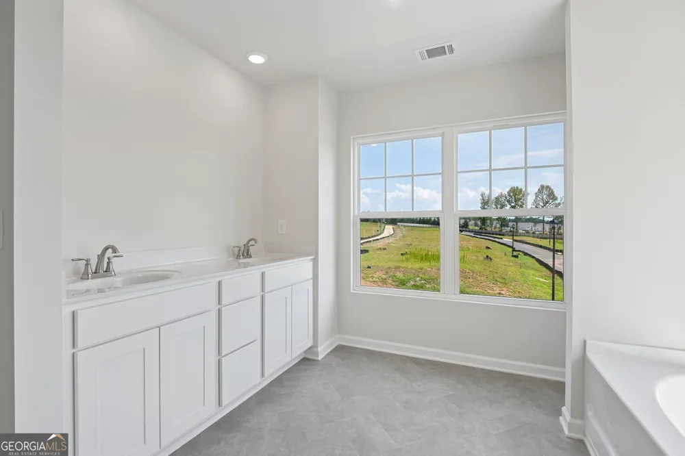5222 Trace View DR Flowery Branch, GA 30542