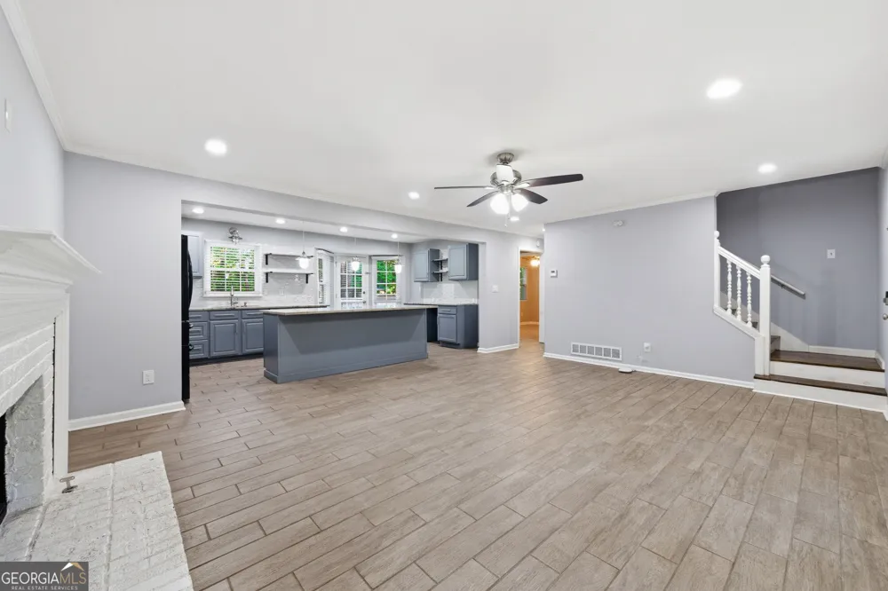 77 Alma DR Dallas, GA 30157