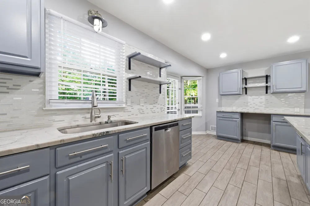 77 Alma DR Dallas, GA 30157