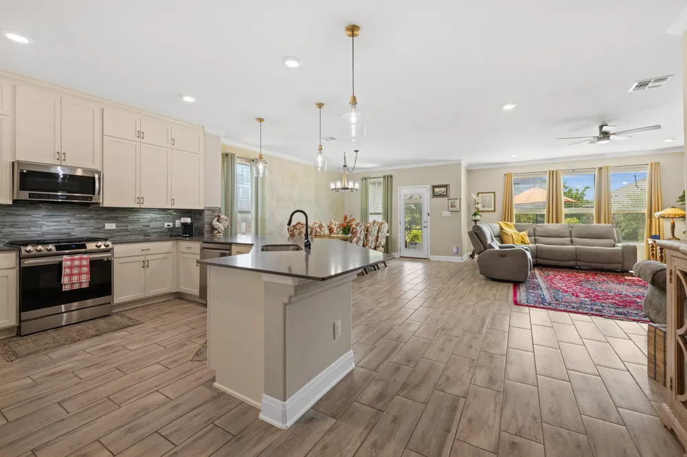 1212 Euless Lane Leander, TX 78641
