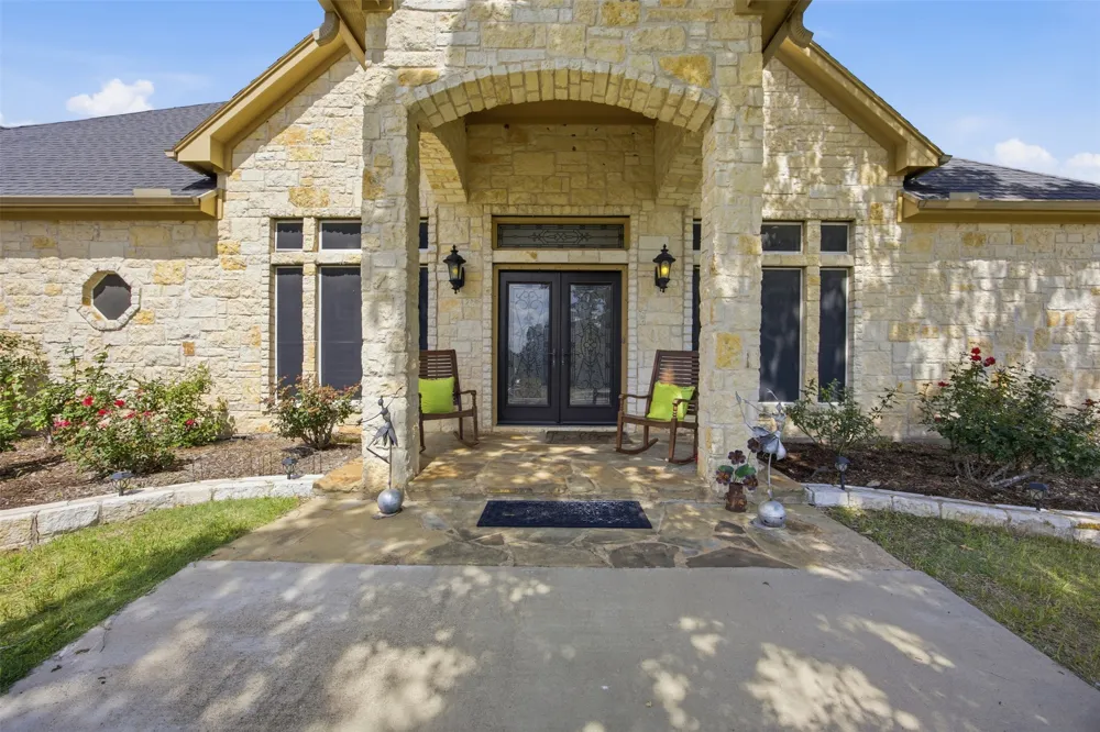 2936 FM 1704 Elgin, TX 78621