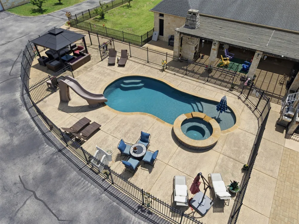 2936 FM 1704 Elgin, TX 78621