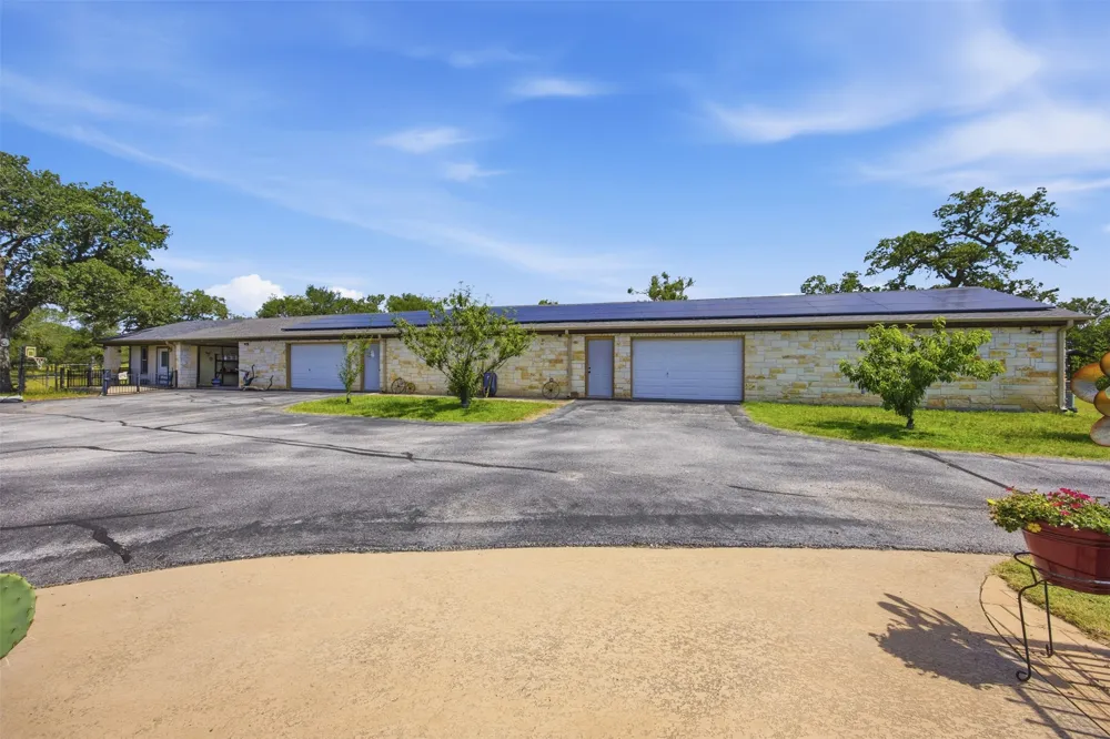 2936 FM 1704 Elgin, TX 78621
