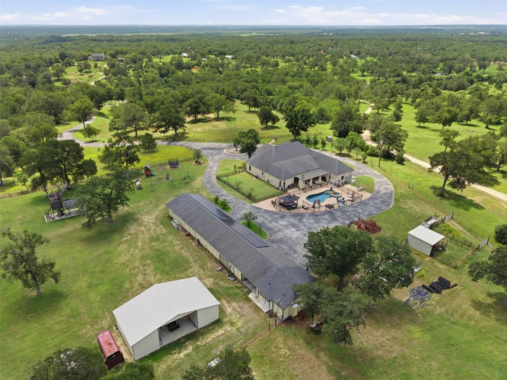 2936 FM 1704 Elgin, TX 78621