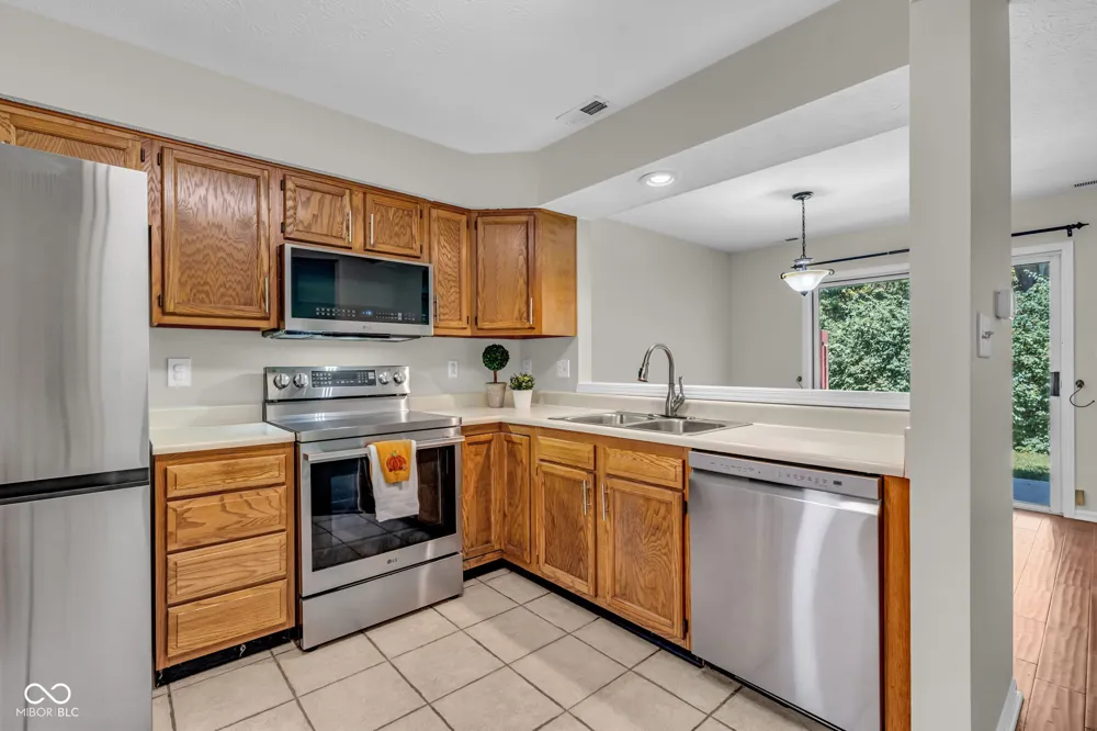 7220 Long Boat Drive Indianapolis, IN 46250