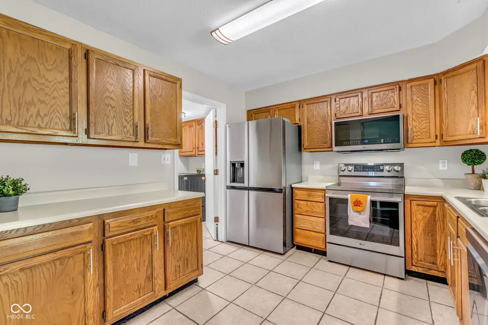 7220 Long Boat Drive Indianapolis, IN 46250