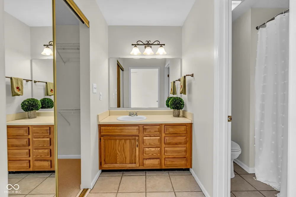 7220 Long Boat Drive Indianapolis, IN 46250