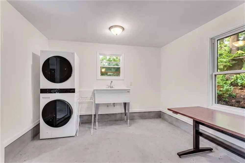1966 Mark Trail Decatur, GA 30032