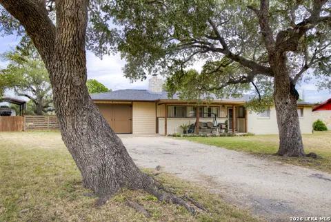 117 HILLTOP DR
