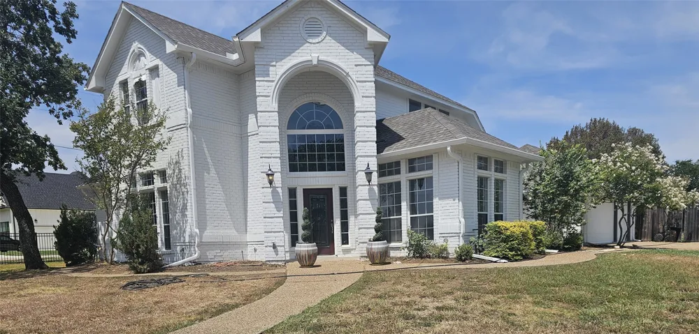 1601 VILLAGE TRAIL Keller, TX 76248