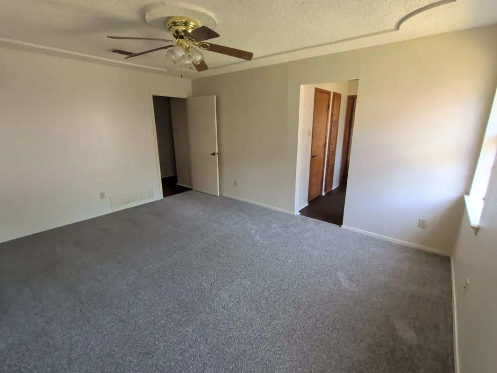 5541 Wood View Street North Richland Hills, TX 76180