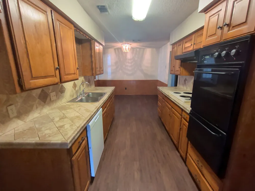 5541 Wood View Street North Richland Hills, TX 76180