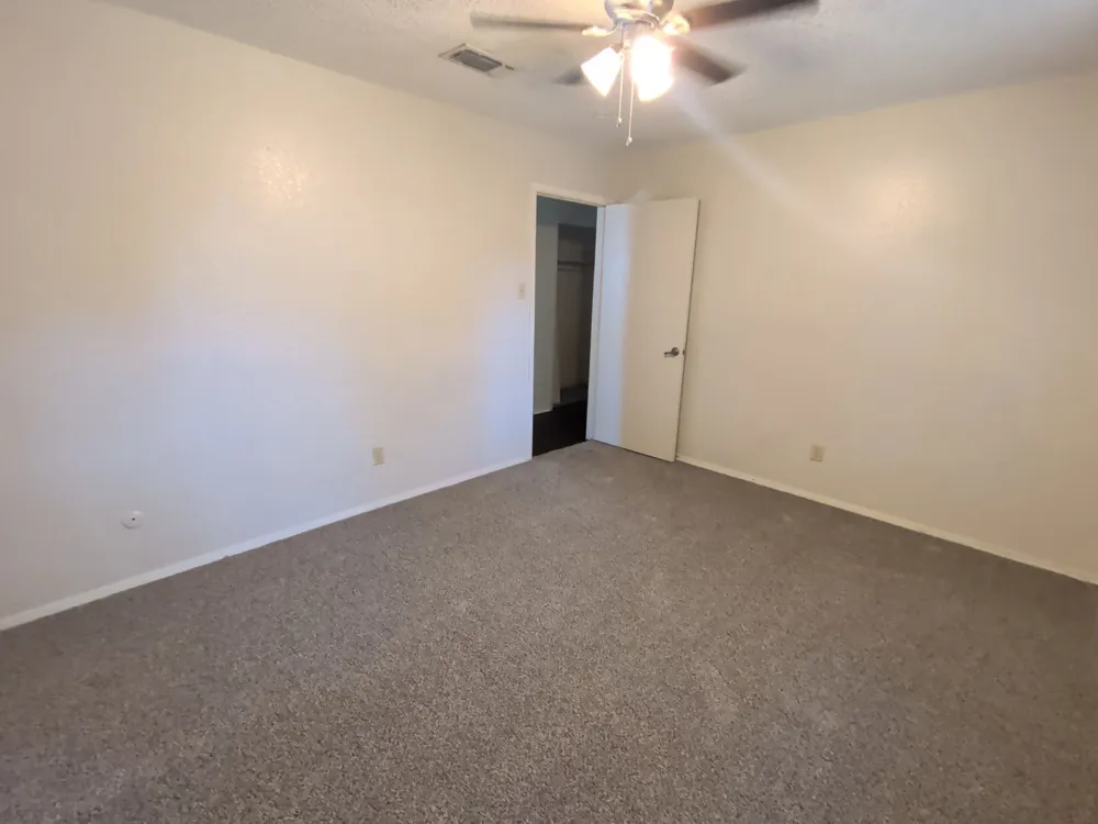 5541 Wood View Street North Richland Hills, TX 76180