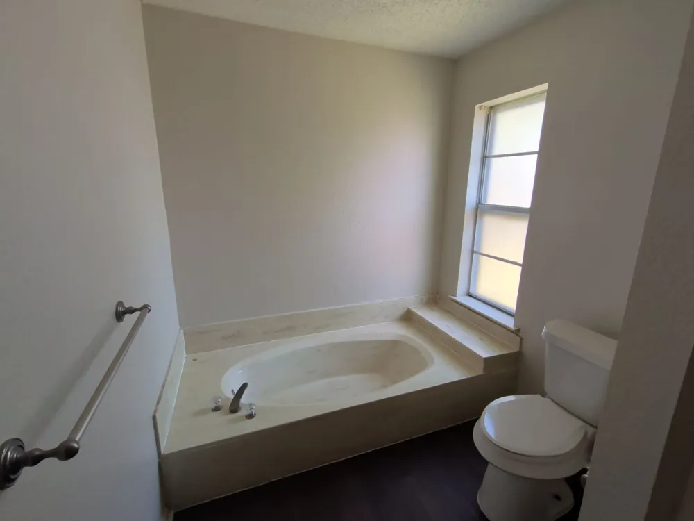 5541 Wood View Street North Richland Hills, TX 76180