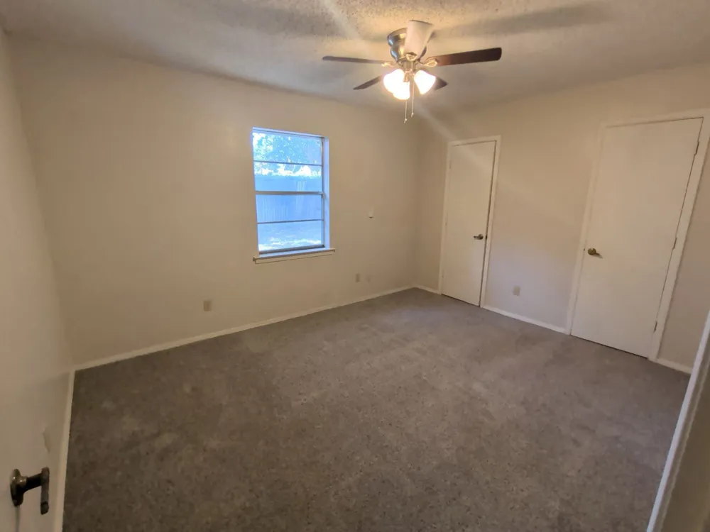 5541 Wood View Street North Richland Hills, TX 76180