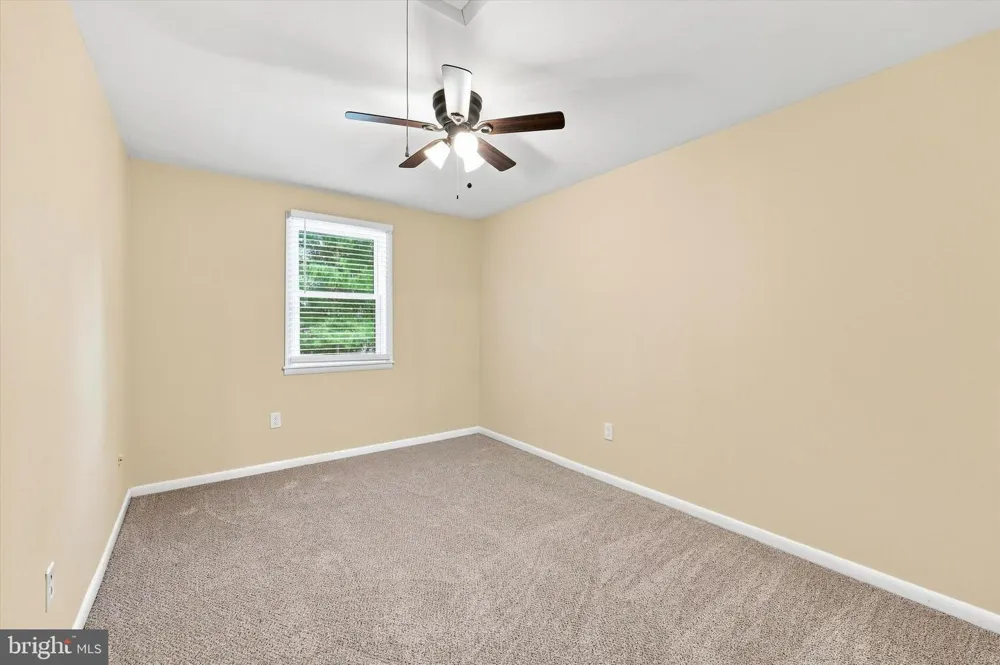 909 CLOVER PLACE Warminster, PA 18974