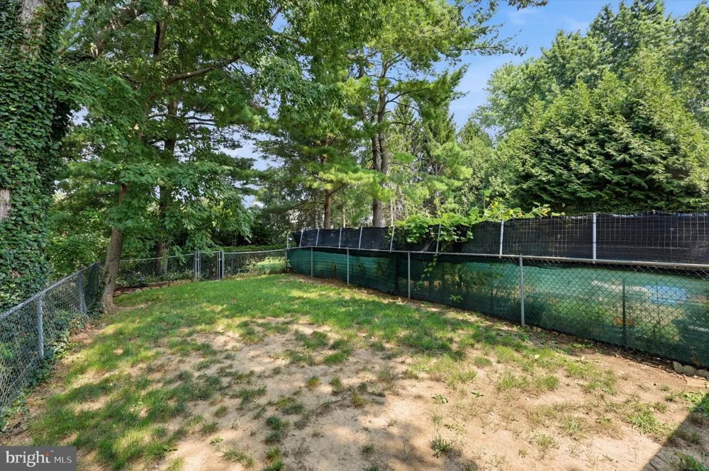 909 CLOVER PLACE Warminster, PA 18974