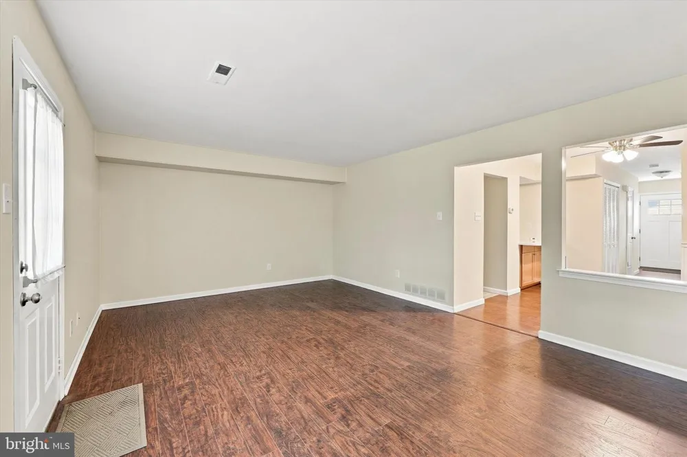 909 CLOVER PLACE Warminster, PA 18974