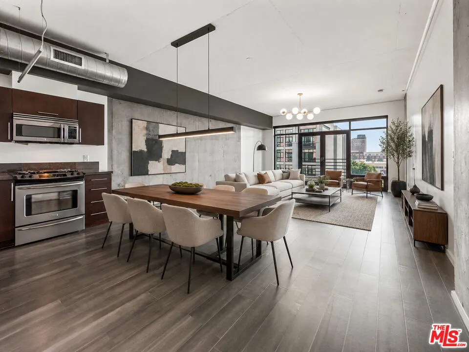 1111 S Grand Avenue #716 Los Angeles, CA 90015