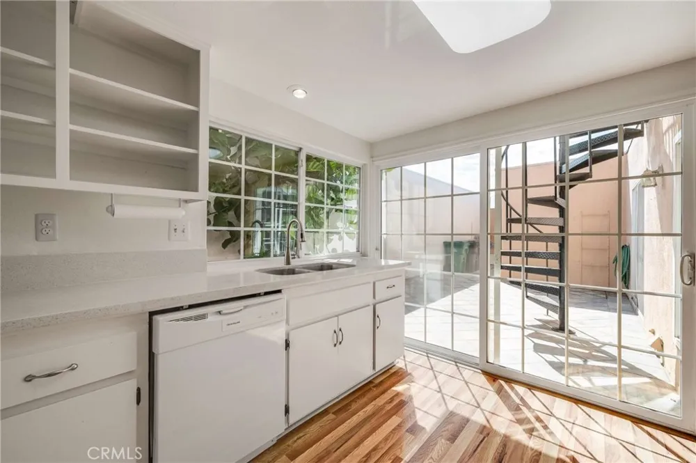 7092 Island Village Drive Long Beach, CA 90803