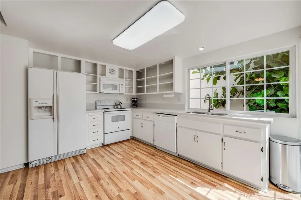 7092 Island Village Drive Long Beach, CA 90803