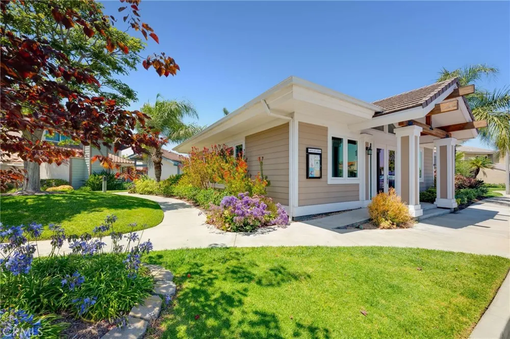 7092 Island Village Drive Long Beach, CA 90803