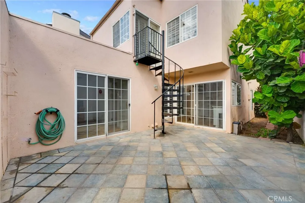 7092 Island Village Drive Long Beach, CA 90803
