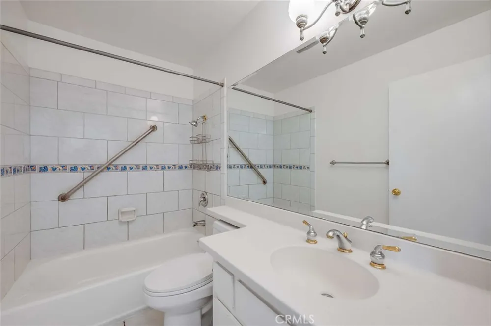 7092 Island Village Drive Long Beach, CA 90803