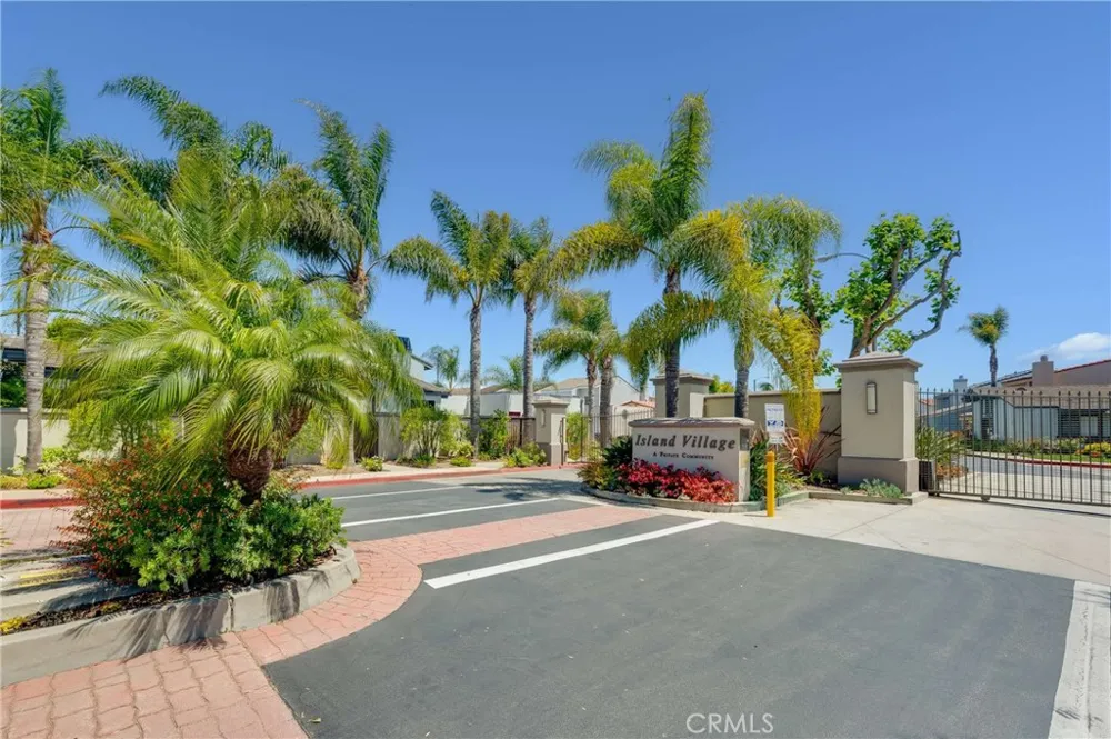 7092 Island Village Drive Long Beach, CA 90803
