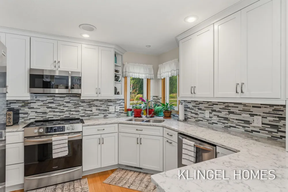 11984 Chickory Drive Grand Haven, MI 49417