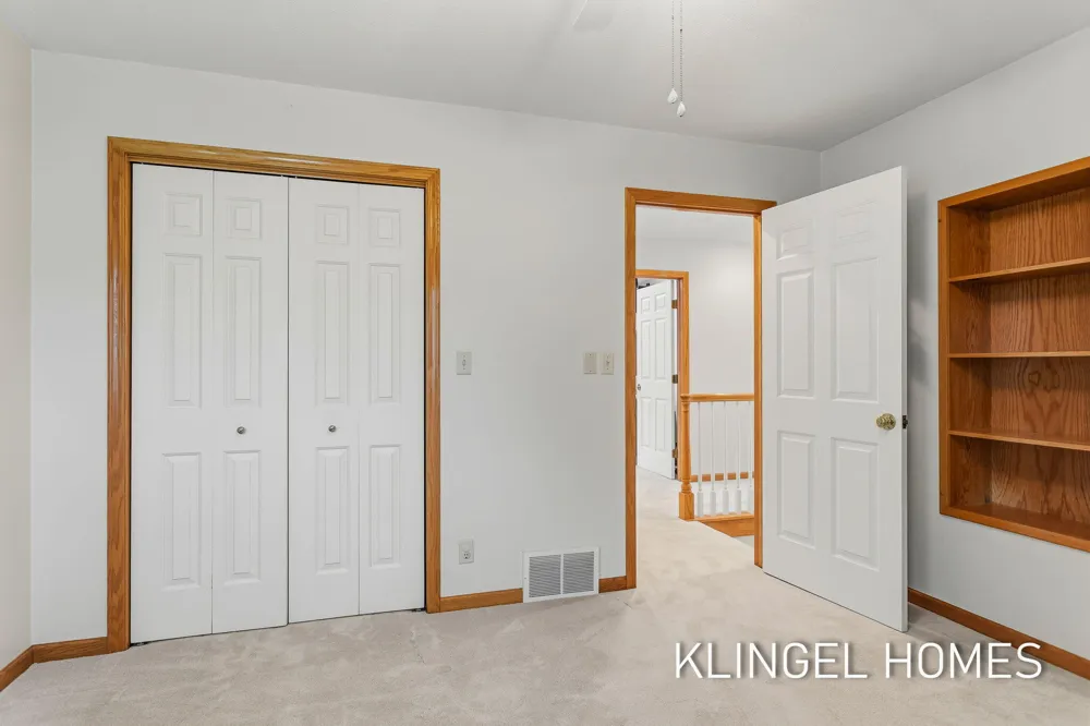 11984 Chickory Drive Grand Haven, MI 49417