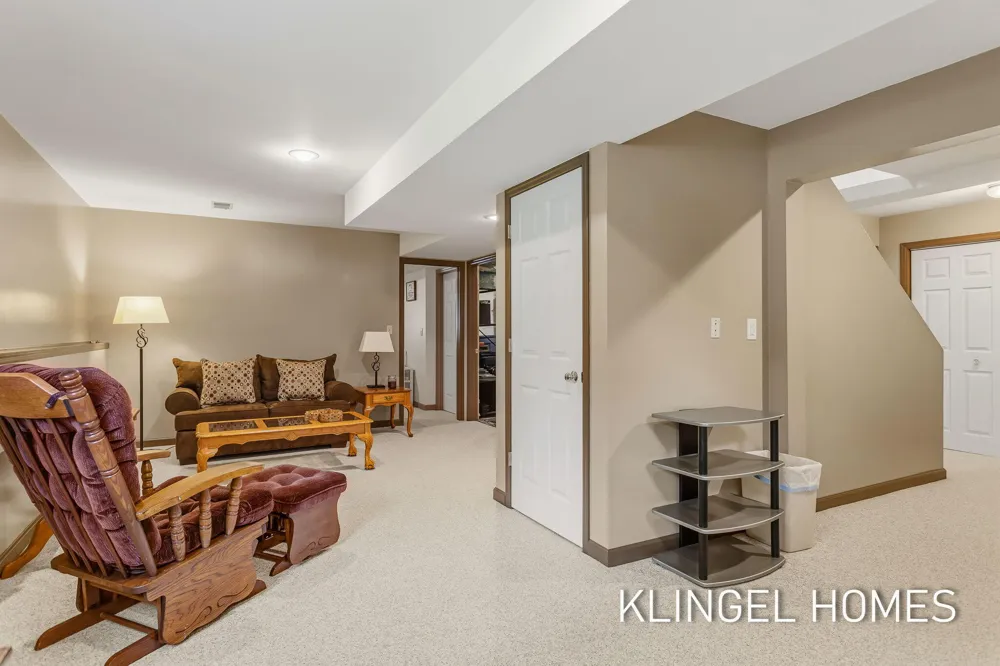 11984 Chickory Drive Grand Haven, MI 49417