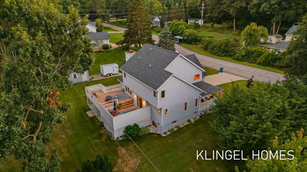 11984 Chickory Drive Grand Haven, MI 49417