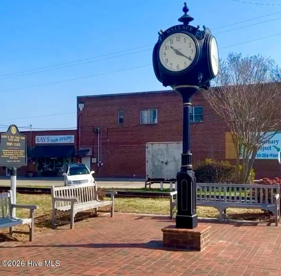 108 Birdsong Drive Wallace, NC 28466
