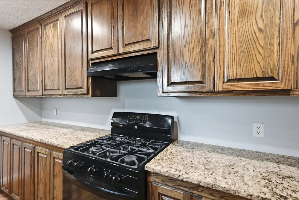 14224 W 18th Place S Sand Springs, OK 74063