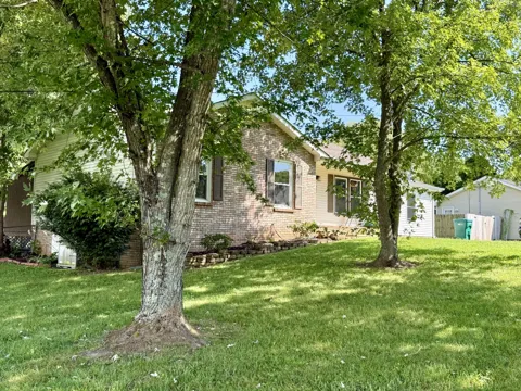 803 Merritt Lewis Ln