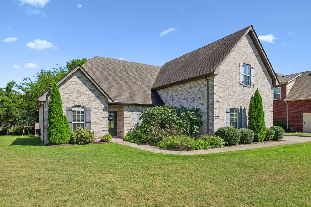 2604 Tellyman Ave Murfreesboro, TN 37130