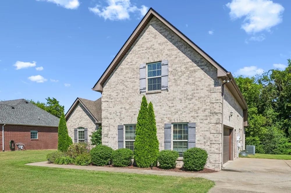 2604 Tellyman Ave Murfreesboro, TN 37130