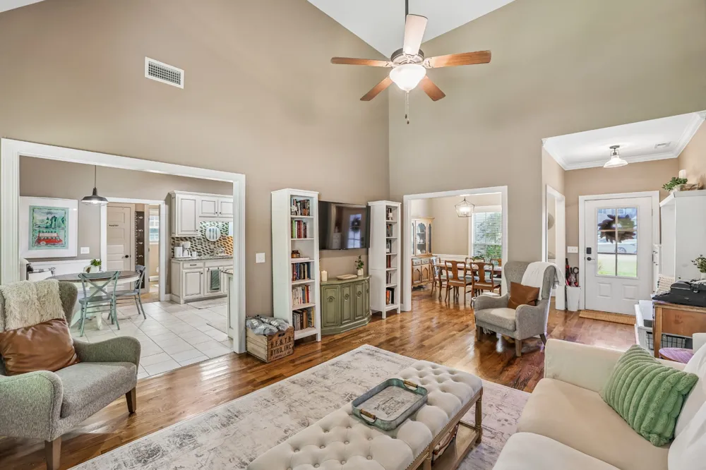 2604 Tellyman Ave Murfreesboro, TN 37130