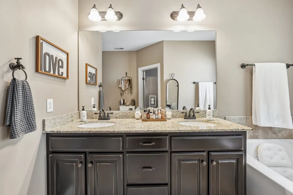 2604 Tellyman Ave Murfreesboro, TN 37130