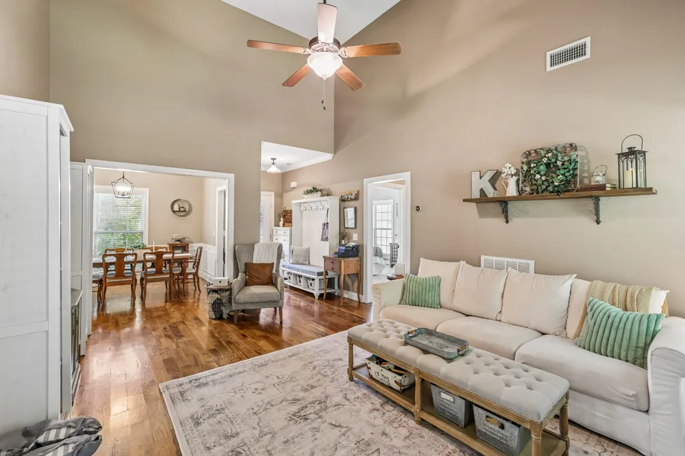 2604 Tellyman Ave Murfreesboro, TN 37130
