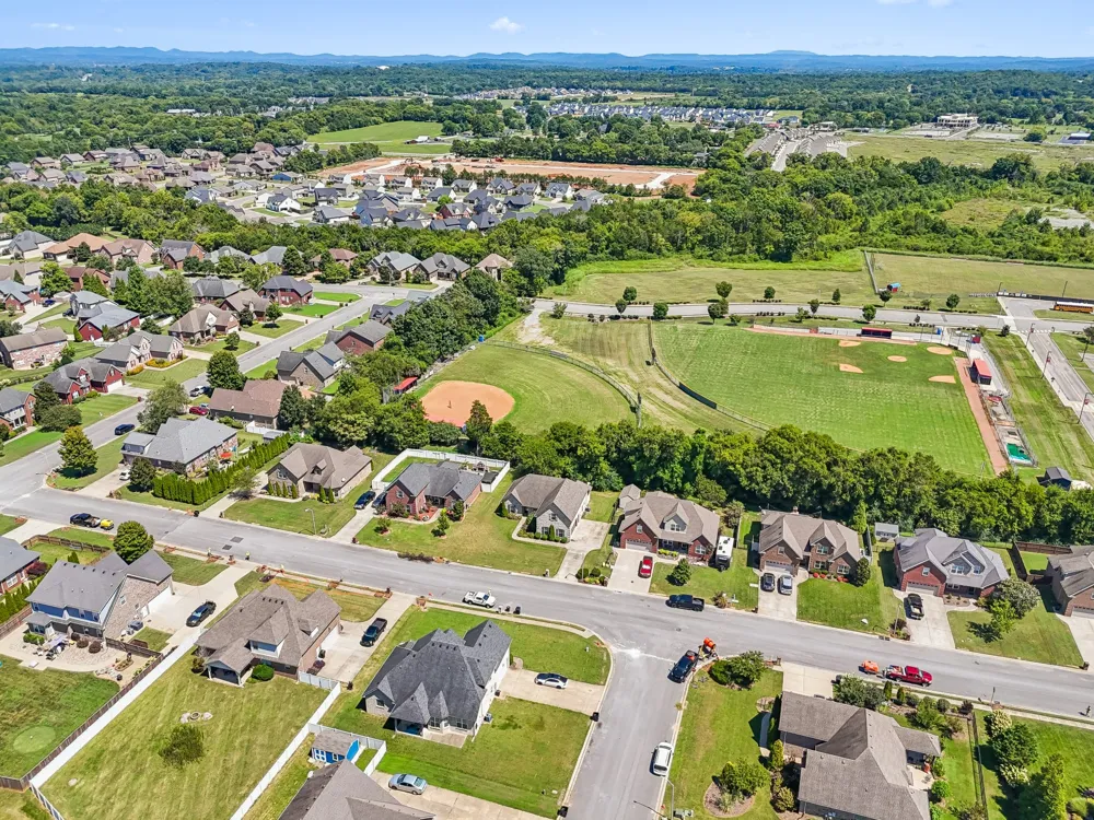 2604 Tellyman Ave Murfreesboro, TN 37130